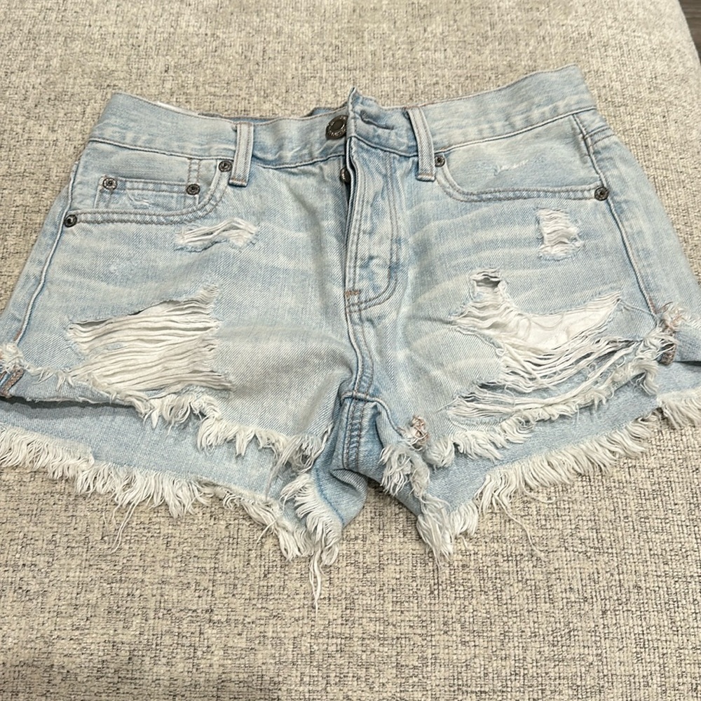 American Eagle Size 2 Tom girl Shortie